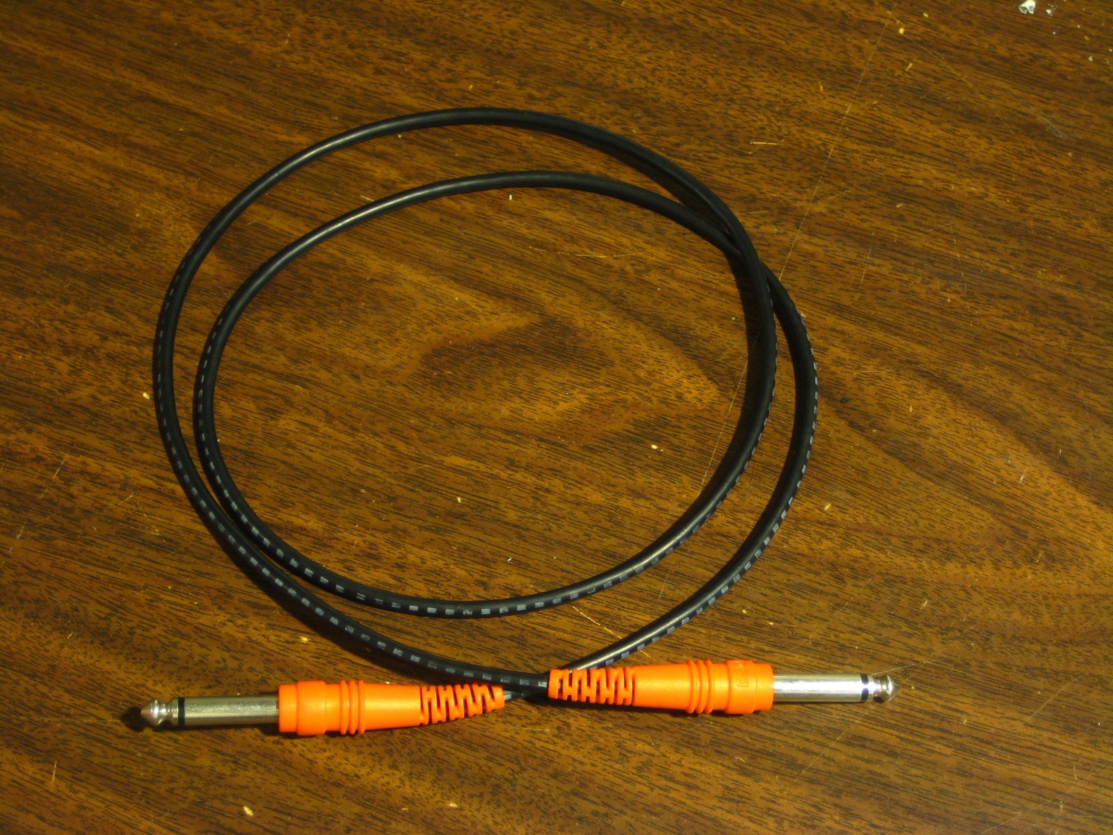 crappy old Hosa Cable